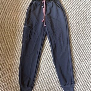 Charcoal grey Figs set